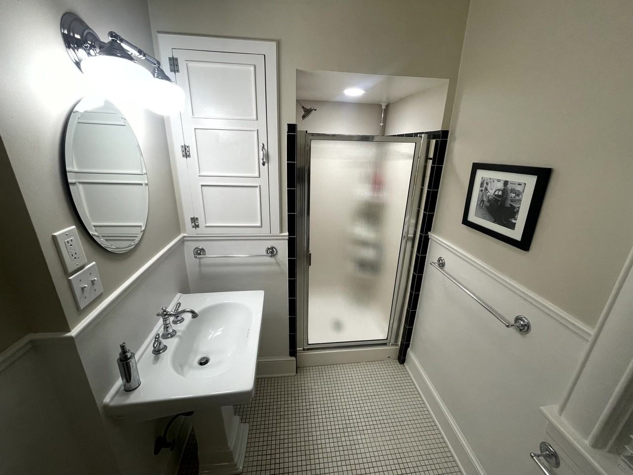 1129 Graydon Ave - Photo 4 of 26