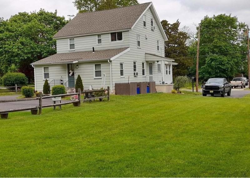 203 E Pacific Ave #2 - Photo 3 of 11