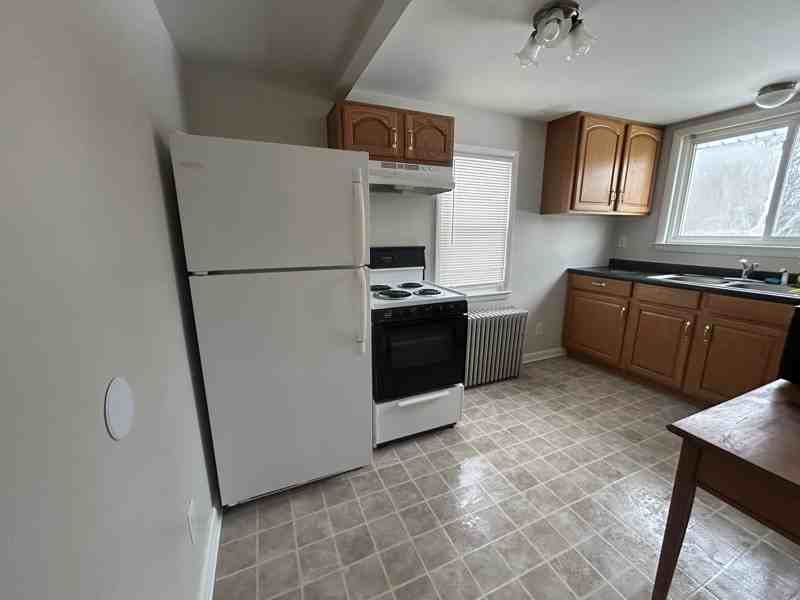 203 E Pacific Ave #2 - Photo 7 of 11