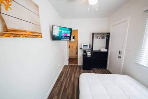 featured image of 2115 Raymond Ave #2123B