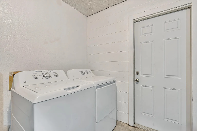 24139 Twin Ct - Photo 7 of 20