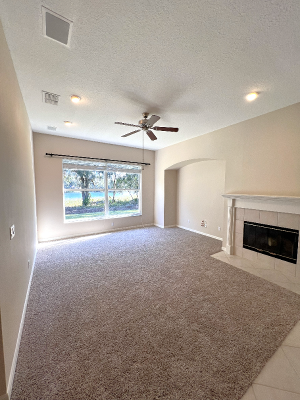 708 Lakeworth Cir - Photo 4 of 12