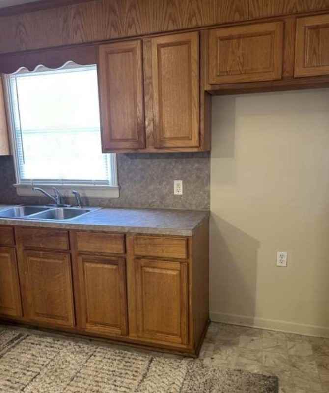 5 Phyllis St - Photo 6 of 11