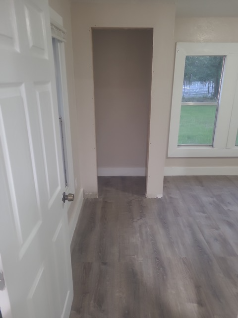 816 N Waldron St - Photo 2 of 10