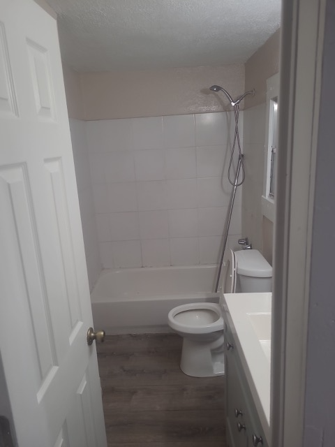 816 N Waldron St - Photo 6 of 10