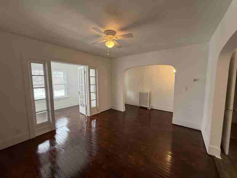 736 N Pearl St #1F - Photo 7 of 11