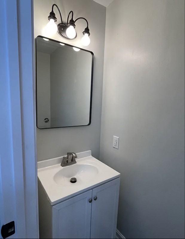 469 E Brandeis Ave #1 - Photo 7 of 10