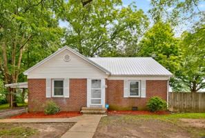 featured image of 304 S Poplar St