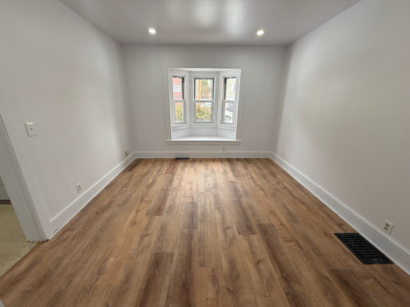 114 Hawthorne Ave #114 - Photo 4 of 10