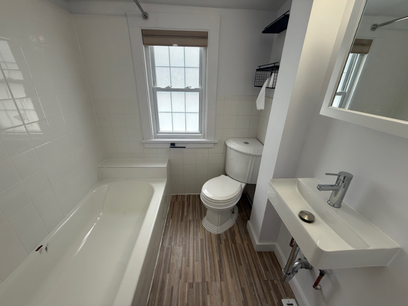 114 Hawthorne Ave #114 - Photo 6 of 10