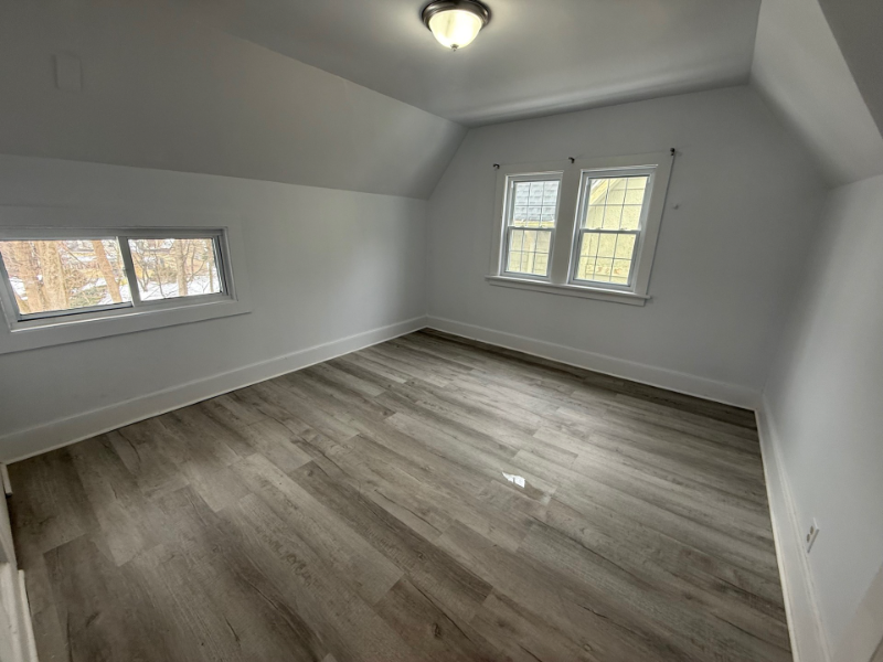 114 Hawthorne Ave #114 - Photo 7 of 10