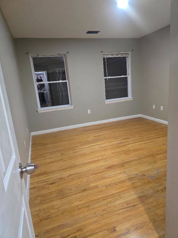 529 Linden Ave #2FL - Photo 5 of 10