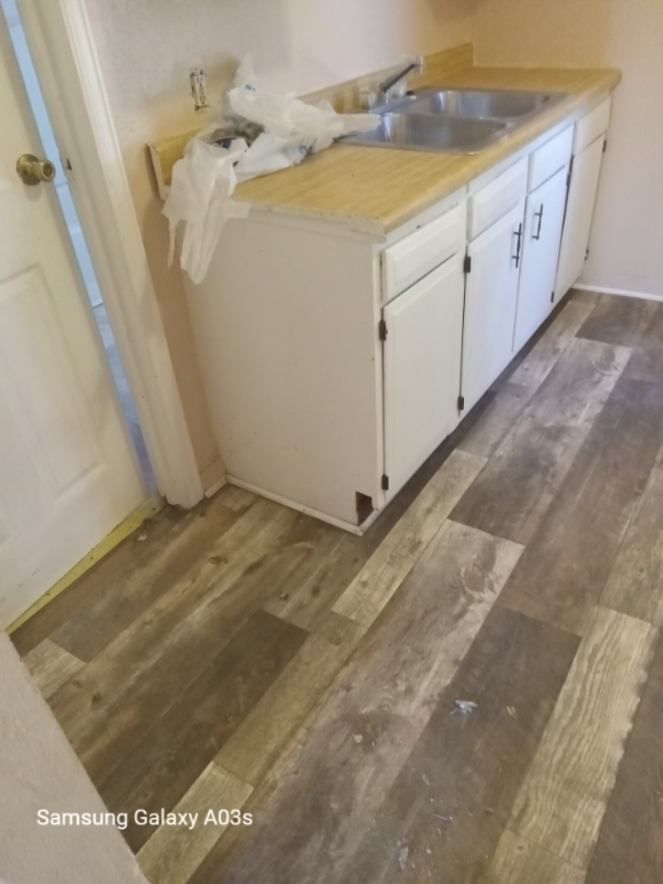 2435 Woodford St #4 - Photo 5 of 8