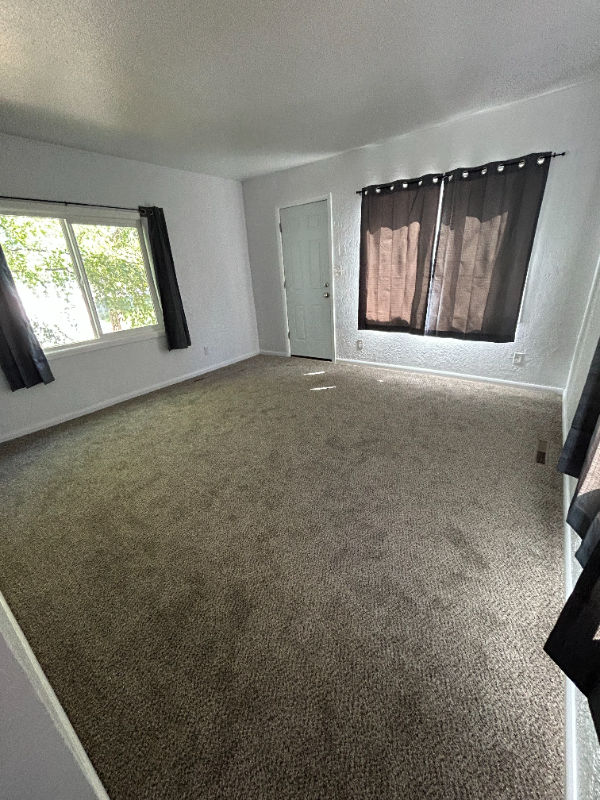 221 9th Ave S - Photo 5 of 7