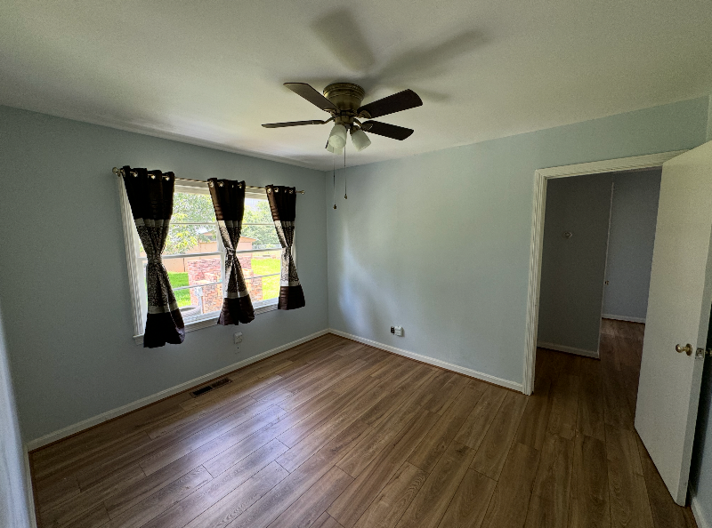 2810 6th Ave - Photo 7 of 9