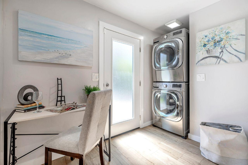 336 E Washington Ave - Photo 5 of 13