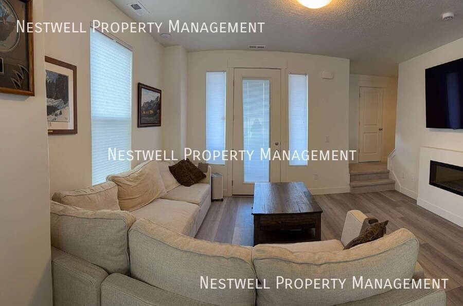 11064 S Lake Run Rd - Photo 3 of 15