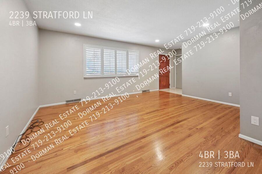 2239 Stratford Ln - Photo 3 of 25