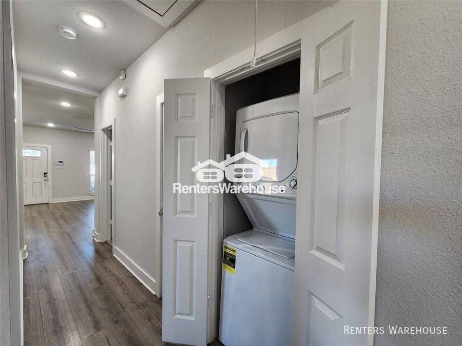 9710 Tuffly St - Photo 6 of 14