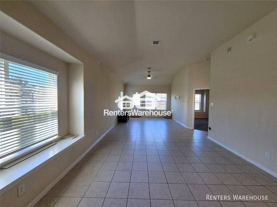 12708 S Shore Dr - Photo 6 of 17