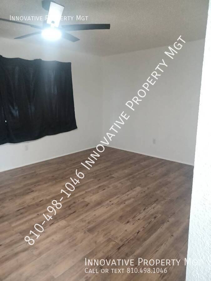 5501 Western Rd - Photo 4 of 32