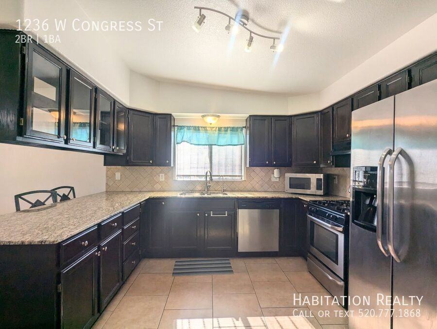 1236 W Congress St #2 - Photo 2 of 22