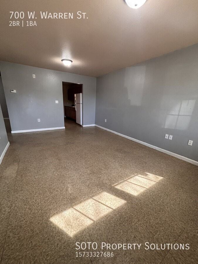 700 Warren St - Photo 2 of 11