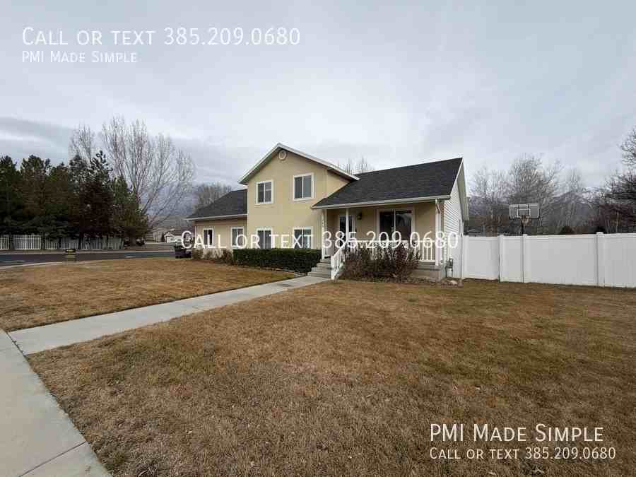 154 N 2560 W - Photo 2 of 47