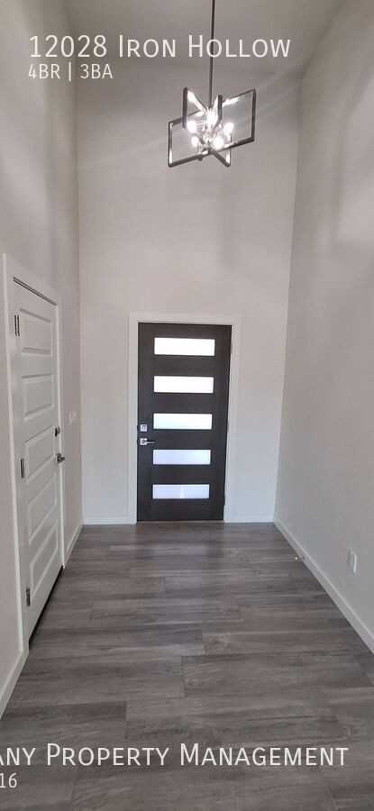 12028 Iron Hollow St - Photo 3 of 23