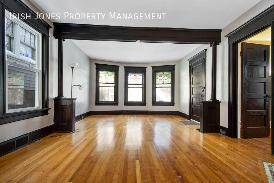 324 West Ave #1 - Photo 7 of 17