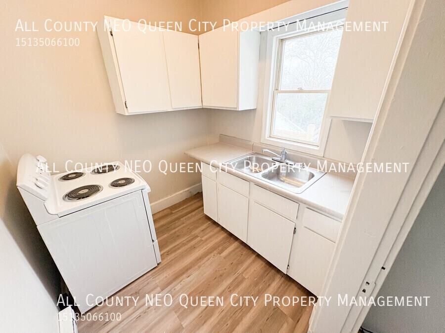 499 S Detroit St #4 - Photo 5 of 13