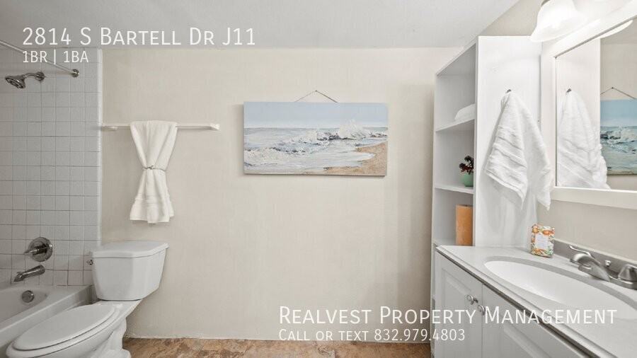 2814 S Bartell Dr Apt J11 - Photo 6 of 9