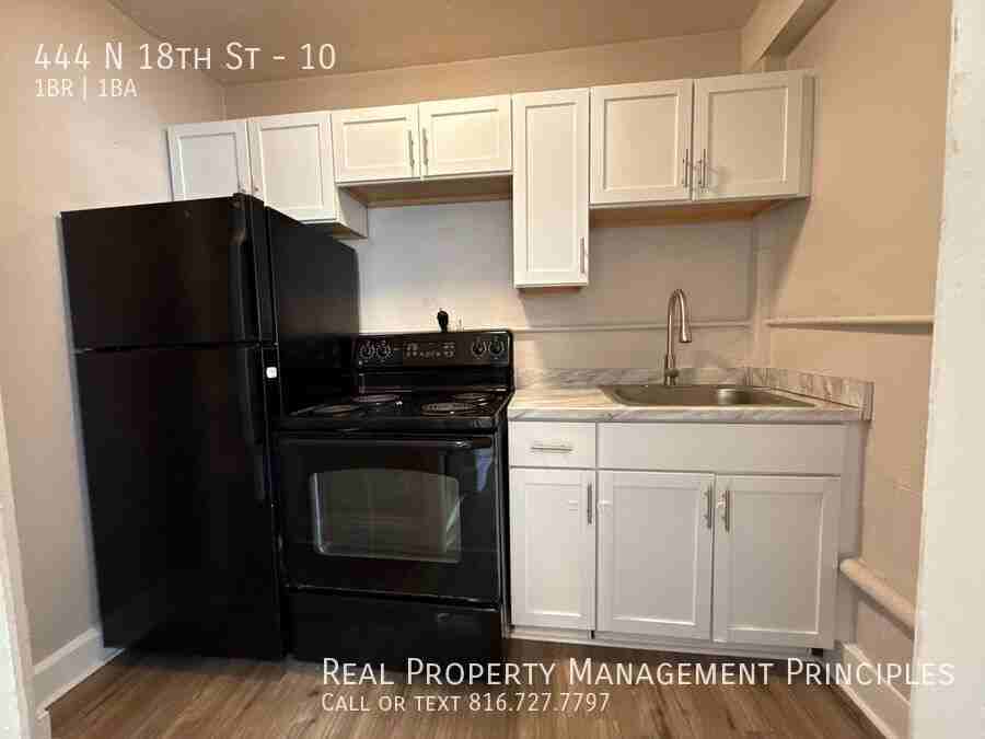 444 N 18th St #10 - Photo 4 of 7