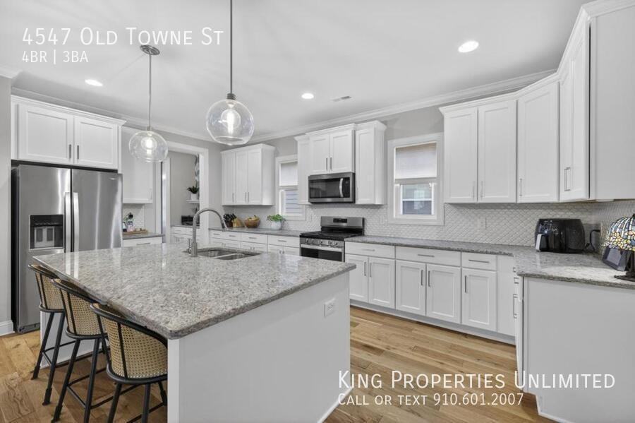 4547 Old Towne St - Photo 6 of 50