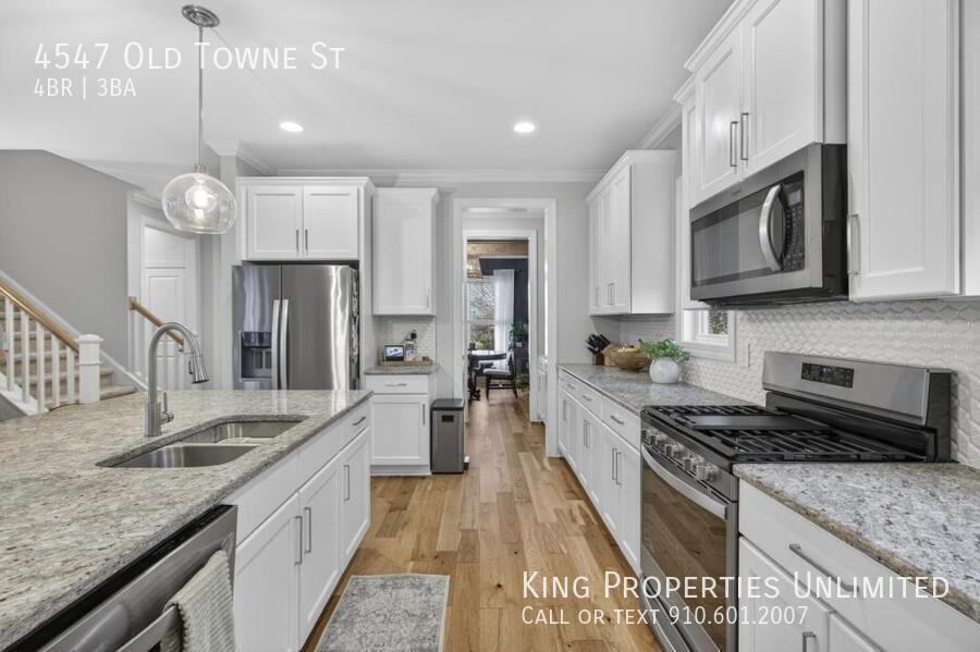 4547 Old Towne St - Photo 7 of 50