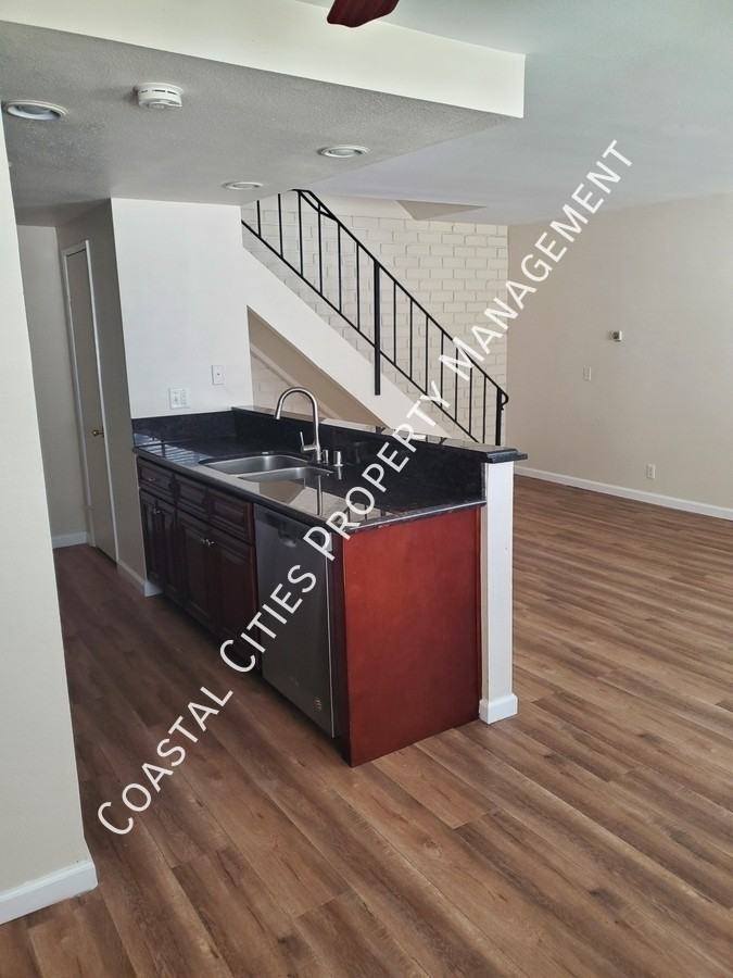 2429 College Ln #1 - Photo 6 of 31