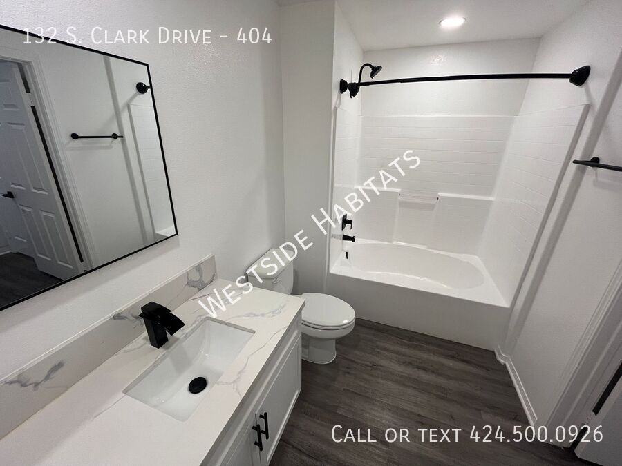 132 S Clark Dr #404 - Photo 5 of 7
