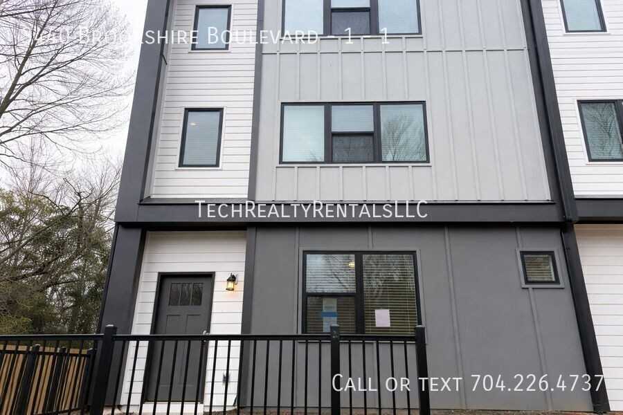 3440 Brookshire Blvd #1 - Photo 2 of 42