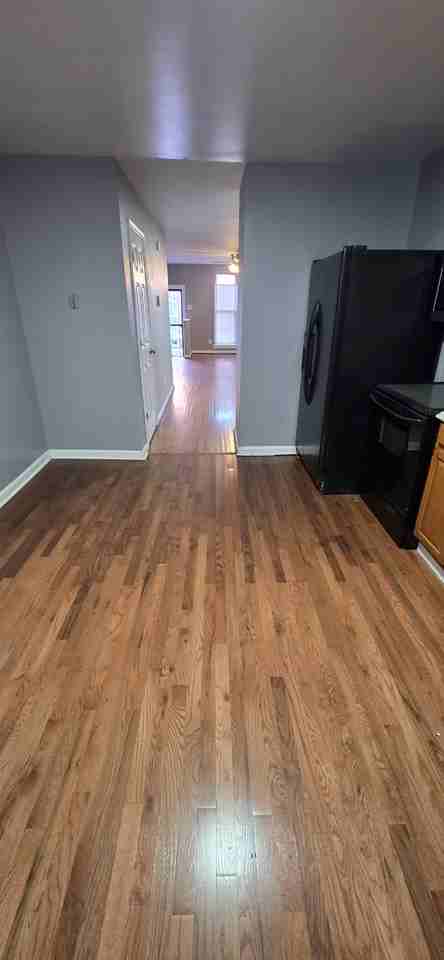 604 N Dukeland St - Photo 3 of 8