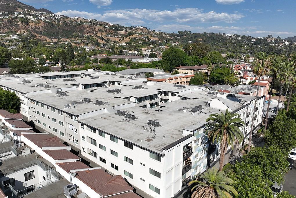 The Henley - Photo 5 of 53