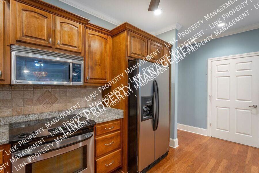 7655 Lenox Trace Dr - Photo 5 of 50