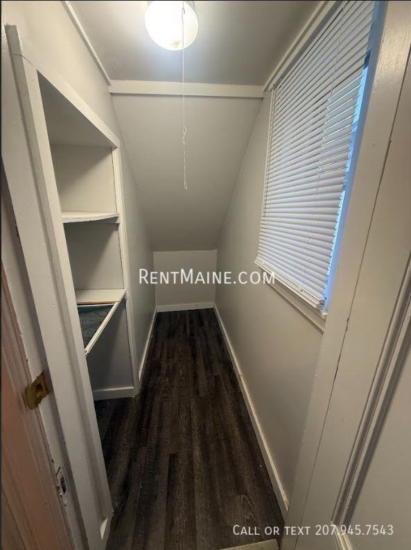 21 Webster Ave #8 - Photo 7 of 9