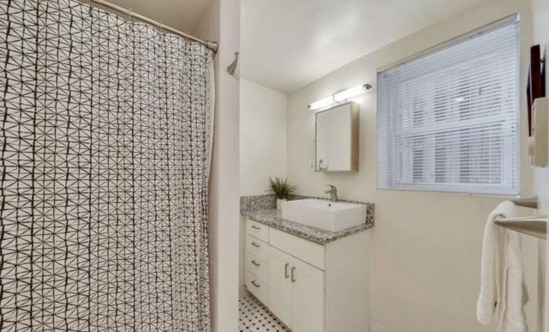 1013 Otis Pl Nw #BBS - Photo 7 of 9