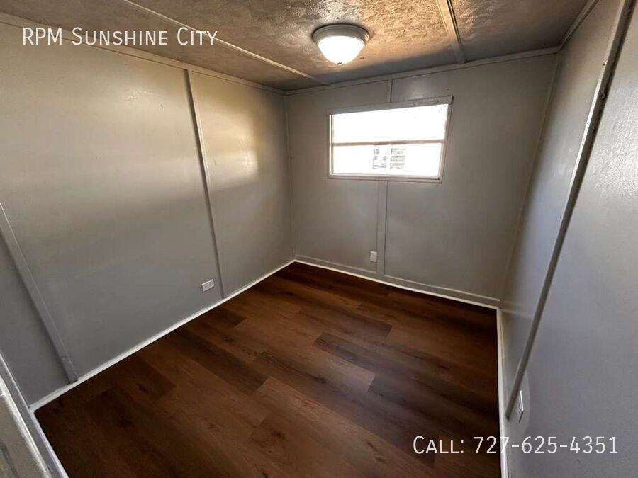 710 S 50th St #9 - Photo 6 of 7