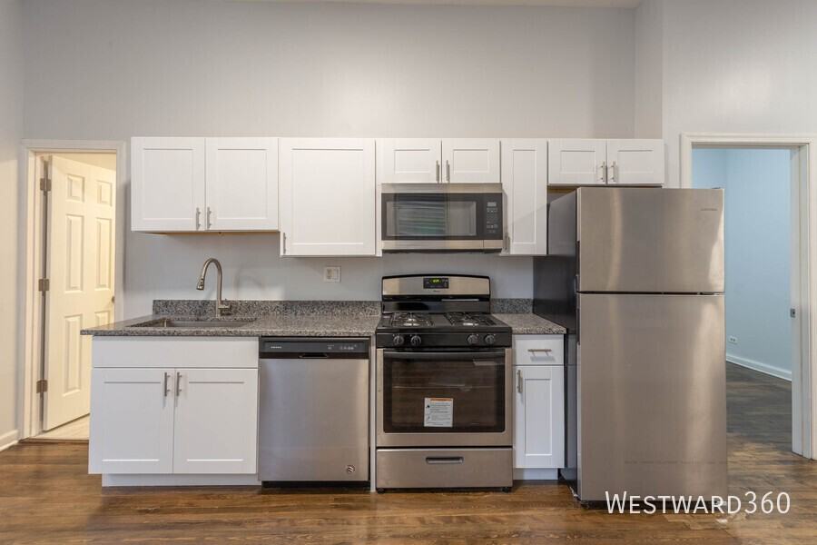 1740 W North Ave #1R - Photo 7 of 11