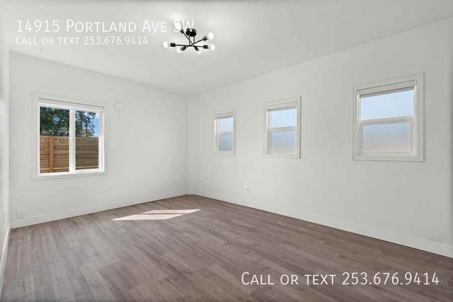 14915 Portland Ave Sw - Photo 7 of 43