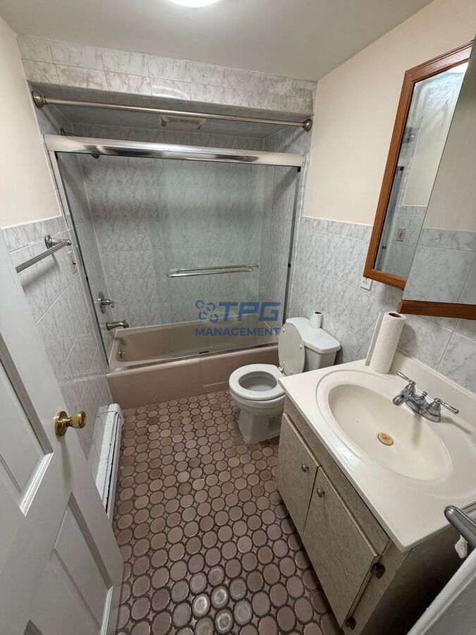 565-567 4th St #BS - Photo 7 of 10