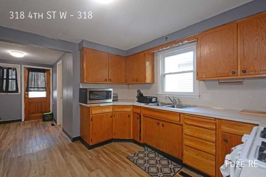 318 4th St W #318 - Photo 5 of 13