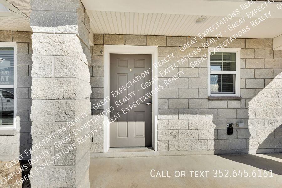 10561 Se 67th Ct - Photo 2 of 19