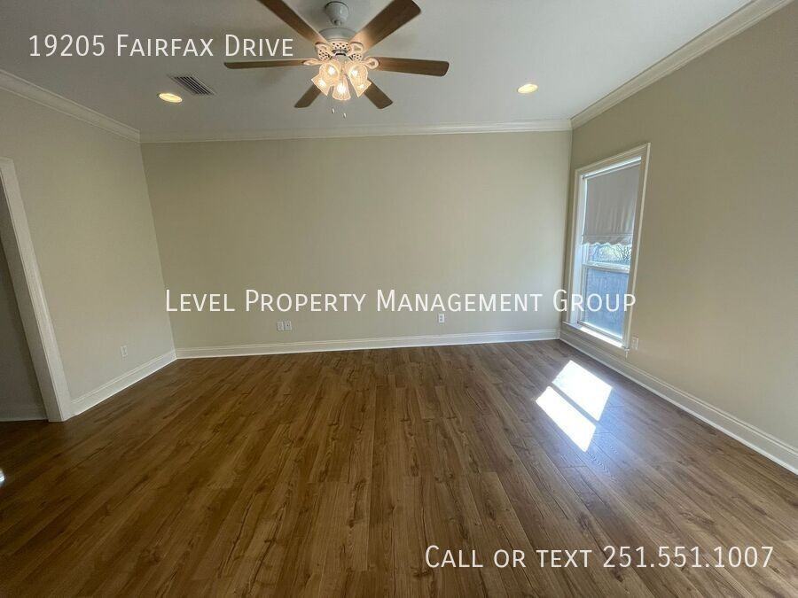 19205 Fairfax Dr - Photo 7 of 44